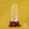 Trụ Thạch Anh Vàng (Citrine) tự nhiên, màu vàng kim rực rỡ, vật phẩm thu hút tài lộc và tăng cường quyền lực.